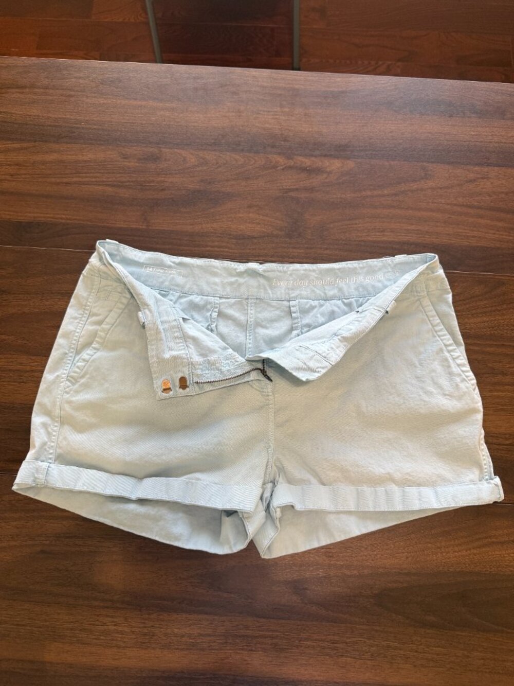 Vineyard Vines Women’s chino shorts 14 - Picture 5 of 14